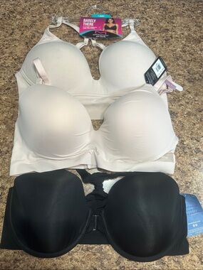 Lot of 3 Black and Nude Seamless Bras 2 Maidenform & 1 Playtex 38D & Large